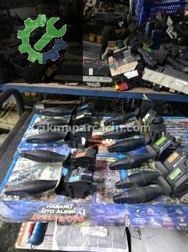 Ford Focus Sinyal Kolu 98AG17A653 çıkma parça