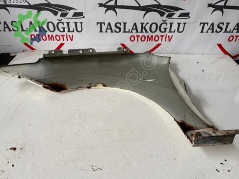 Ford Focus Çamurluk çıkma parça