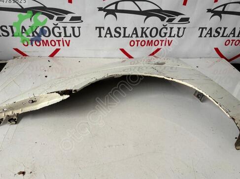 Ford Focus Çamurluk çıkma parça