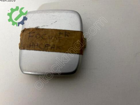 Ford Focus Çeki Demir Kapağı çıkma parça