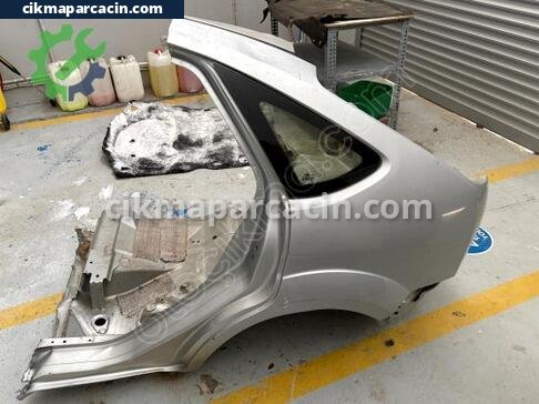 Ford Focus Arka Çamurluk çıkma parça