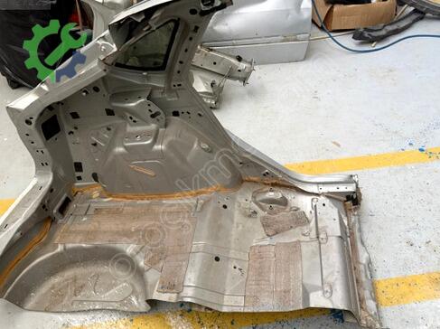 Ford Focus Arka Çamurluk çıkma parça