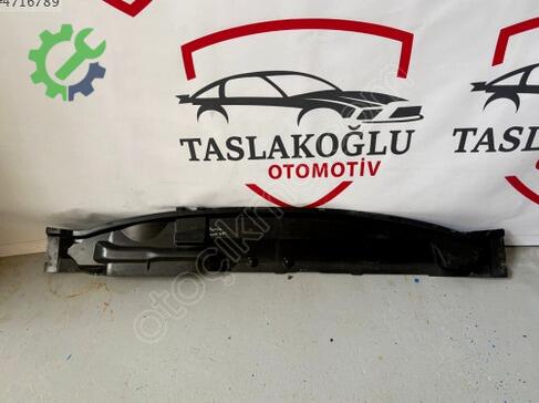 Ford Focus Spoiler çıkma parça