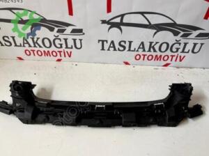 Ön Tampon Ford Focus Çıkma 8M5117E778