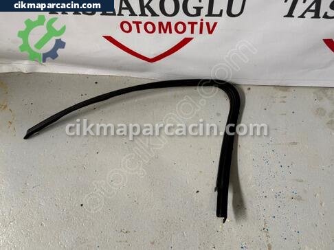 Ford Focus Sağ Ön Kapı çıkma parça