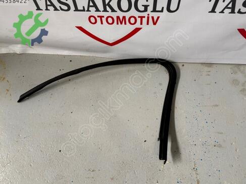 Ford Focus Sağ Ön Kapı çıkma parça