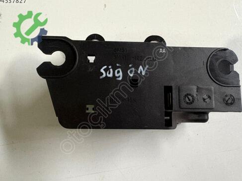 Ford Focus Sağ Ön Kapı çıkma parça