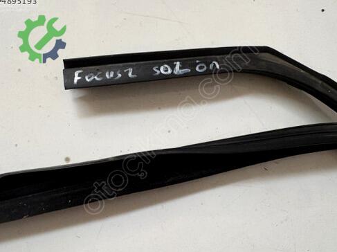 Ford Focus Sol Ön Kapı çıkma parça