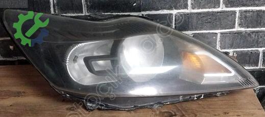 Ford Focus Sağ Ön Far çıkma parça