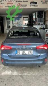 Ford Focus Arka Cam Çıkma