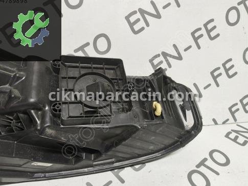 Ford Focus Sol Ön Far 202320242025 çıkma parça