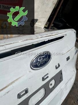 Ford Focus Bagaj Kapağı çıkma parça