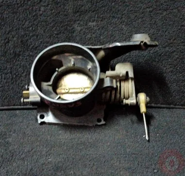Ford Focus Gaz Kelebeği çıkma parça