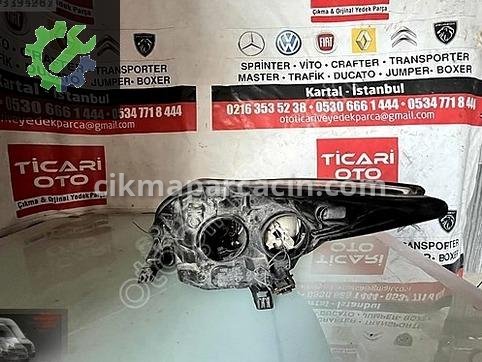 Ford Focus Sağ Ön Far çıkma parça