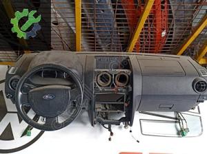 FORD FUSİON GÖĞÜSLÜK ÇIKMA