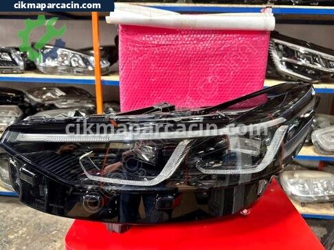 Ford Kuga Far çıkma parça
