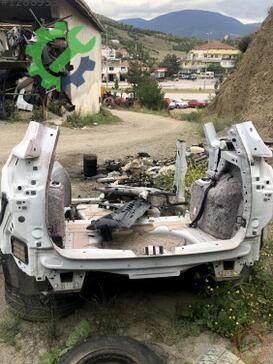 Ford Kuga Komple Arka çıkma parça