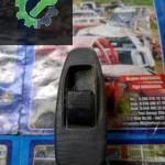Ford Ranger 04 08 model sağ arka cam açma düğmesi ve plastik yeri