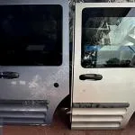 FORD TOURNEO CONNECT ÇIKMA SOL SÜRGÜLÜ KAPI DOLU