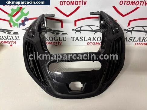 Ford Tourneo Courier Kalorifer çıkma parça