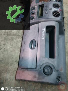 Ford Transit dolu torpido