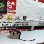Ford Transit V363 Çıkma Orjinal Sağ Ön Kapı Kilidi