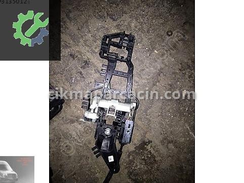 Ford Transit Kapı Kilidi çıkma parça