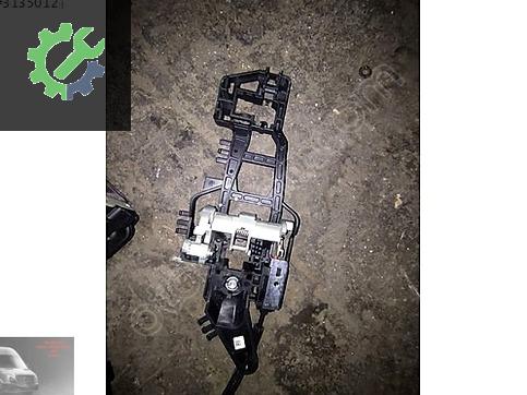 Ford Transit v363 Sıfır Orjinal Arka kapı kilidi