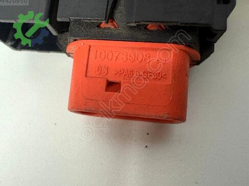 Ford Transit Custom Cam Düğmesi 10073908 çıkma parça