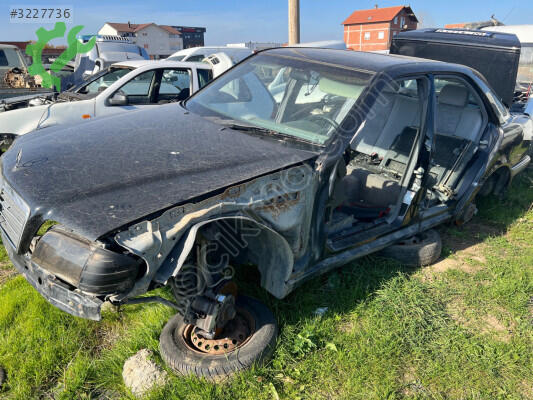 Mercedes-Benz C Serisi Torpido çıkma parça