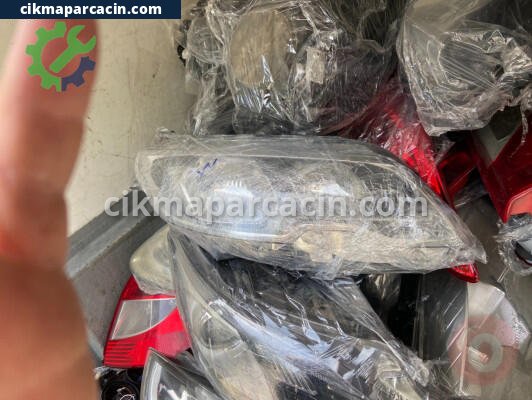 Peugeot 301 Far çıkma parça