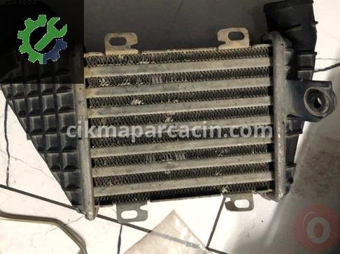 Volkswagen Golf Radyatör 1H0145805B çıkma parça