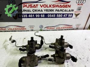GOLF 5 1.6FSİ BLF ÇIKMA ORJİNAL BENZİN REGÜLATÖR 3 CİVATALI