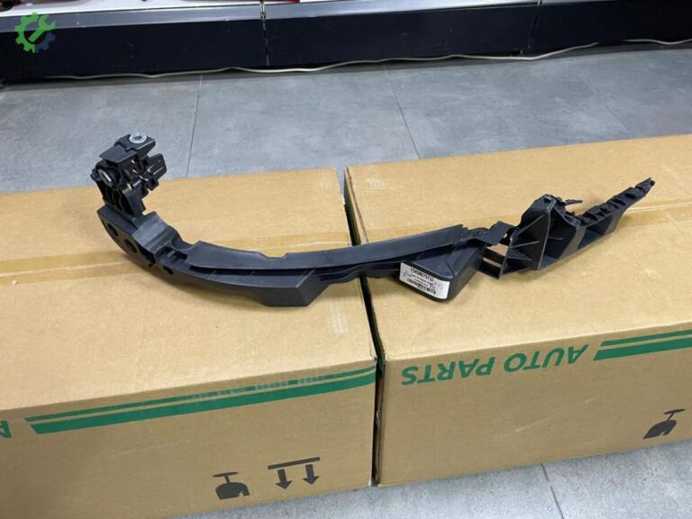 Volkswagen Golf Far Braketi çıkma parça