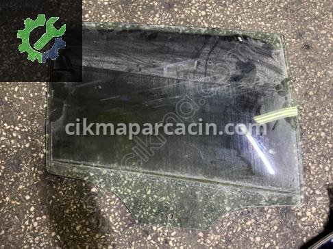 Volkswagen Golf Arka Cam çıkma parça