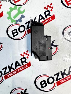 Volkswagen Passat Cam Düğmesi 5G0863345 çıkma parça