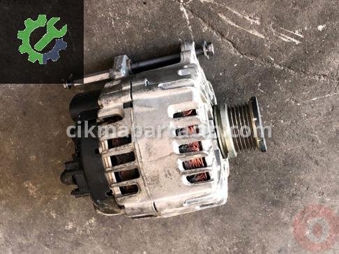 Volkswagen Golf Şarj Dinamosu 03L903023L çıkma parça