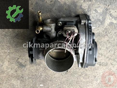 Volkswagen Golf Gaz Kelebeği 06A133066G çıkma parça