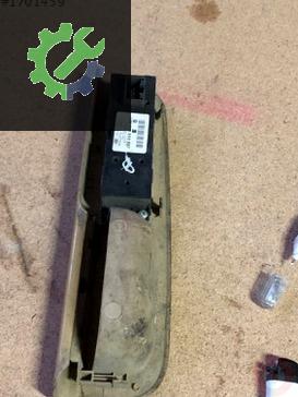 Golf4 Bora cam düğmesi kapı kolu 1J4959857