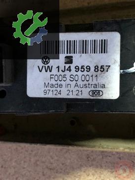 Golf4 Bora cam düğmesi kapı kolu 1J4959857