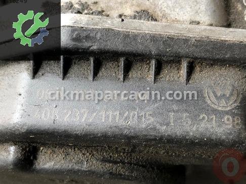 Volkswagen Golf Gaz Kelebeği 06A133064M çıkma parça
