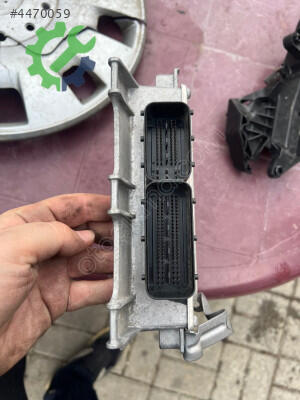 Volkswagen Passat Motor Beyni çıkma parça