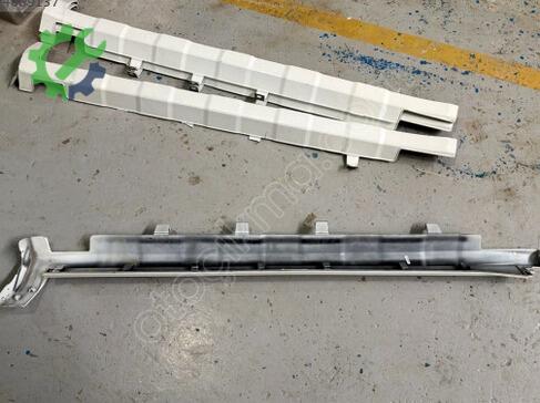 Honda Cr-V Marşpiyel Kaplaması 8157059117 çıkma parça