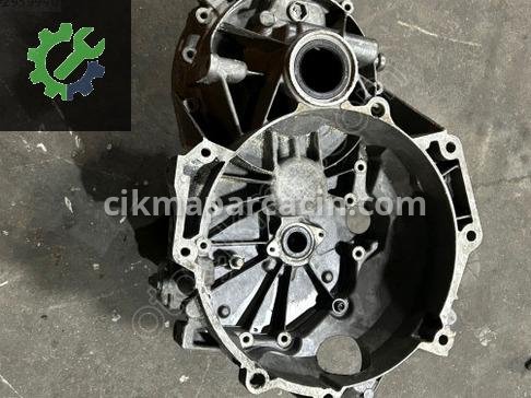 Volkswagen Passat Şanzıman 0AJ301103A çıkma parça