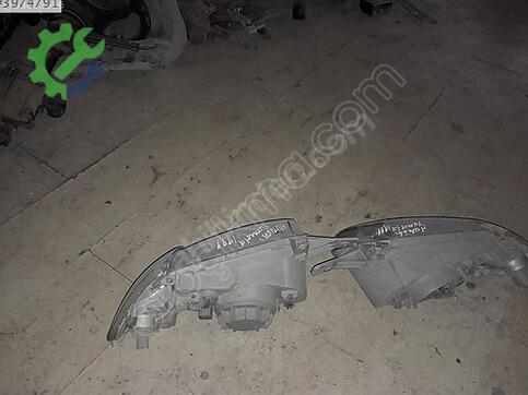 Hyundai Accent Ön Far çıkma parça