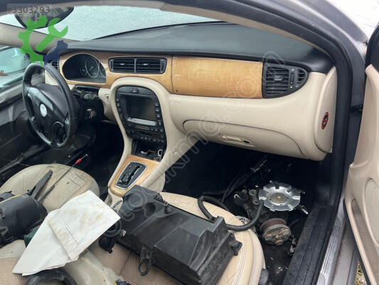 Jaguar X-Type Bilgi Ekranı çıkma parça