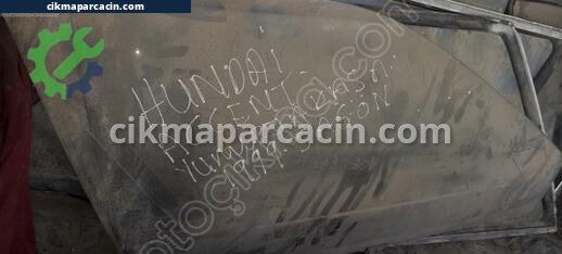 Hyundai Accent Sağ Ön Kapı çıkma parça