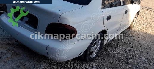 Hyundai Accent Arka Çamurluk çıkma parça