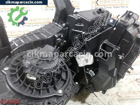 Hyundai Accent Kalorifer çıkma parça
