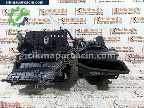 Hyundai Accent Kalorifer çıkma parça